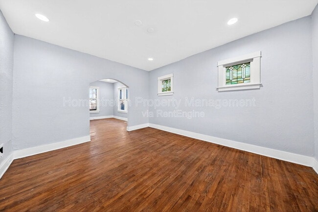 Building Photo - 4555 Ruskin Ave