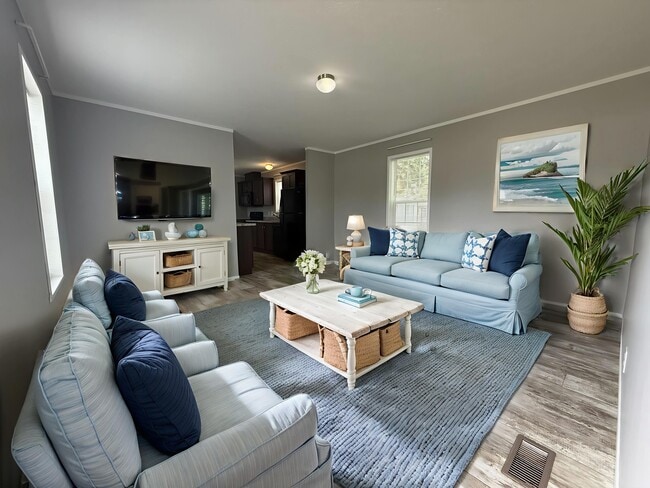 Primary Photo - 11827 Cascade Cir