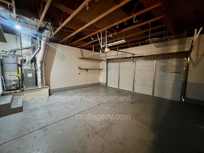 Building Photo - 1180 Camellia Ln