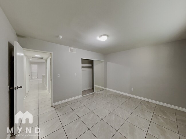 Building Photo - 4744 O'Bannon Dr