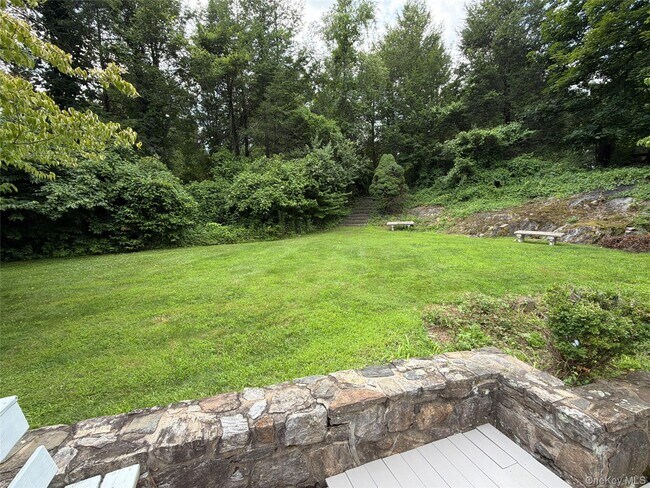 Building Photo - 6 Raven Way