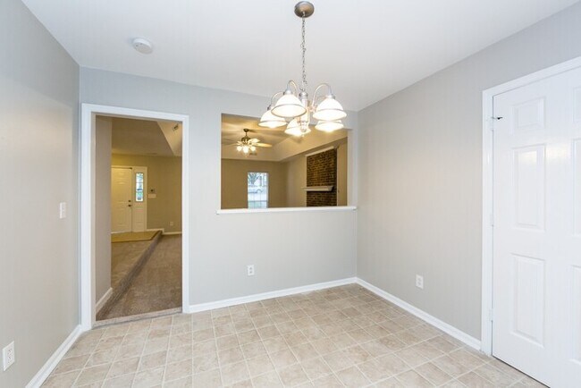 Building Photo - Wonderful 3BD/2BA Open Concept Ranch Home!