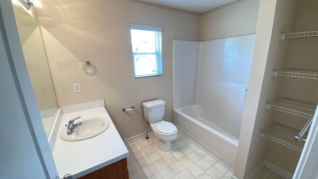 Building Photo - BRIDGEWATER HOME! PRE-LEASING FOR AUGUST 2...