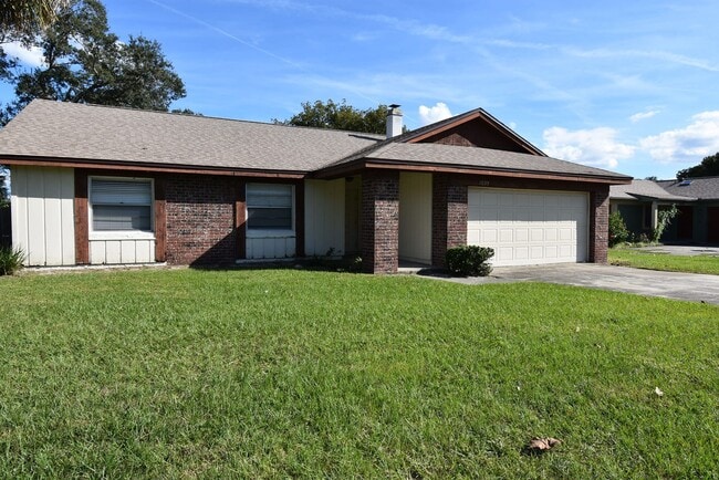 Primary Photo - APOPKA: 3 bed/2 bath POOL HOME - AVAILABLE...