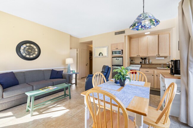 Building Photo - 78200 Cortez Ln