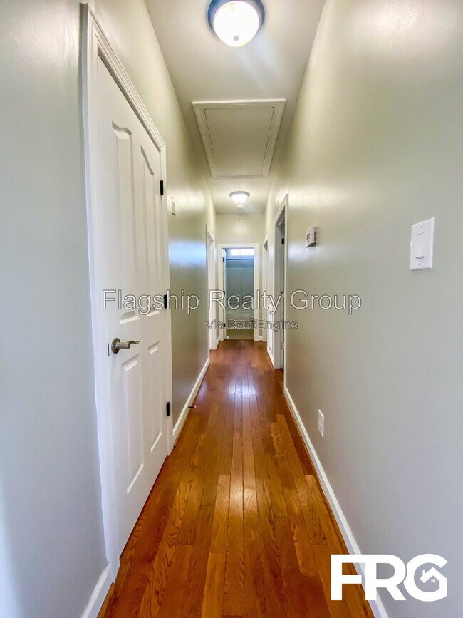 Building Photo - 101 Autumn Ridge Dr