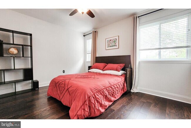 Building Photo - 2223 Payne Terrace SE