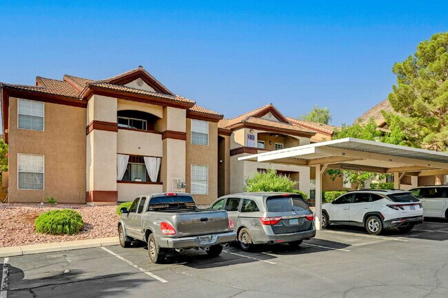Building Photo - Ground Floor 2BD/2BA Condo in Gated Henderson Community – Resort-Style Amenities!