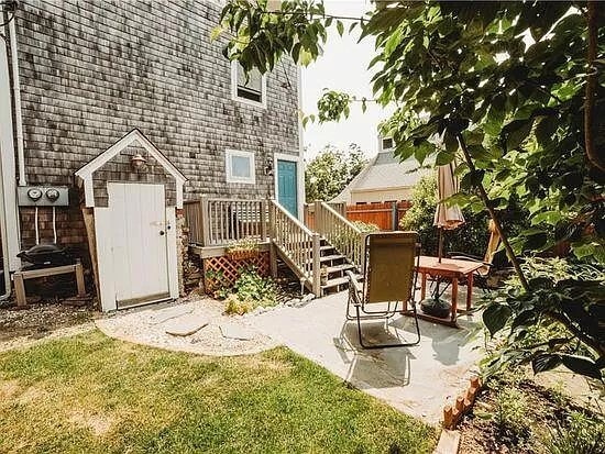 Building Photo - 12 Callender Ave