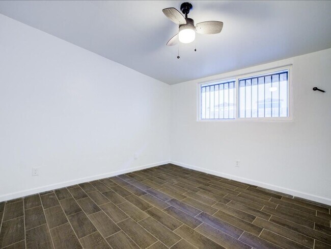 Building Photo - Fully Remodeled 2 Bedroom Home – Modern Co...