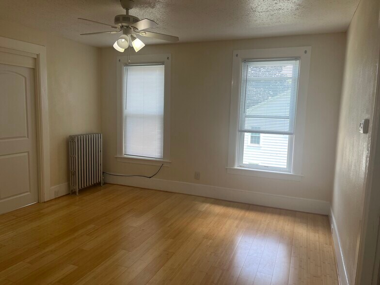 Building Photo - 66 Cisco St