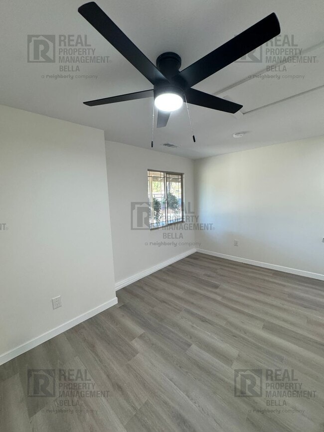 Building Photo - Spacious Single-Story 7-Bedroom Home with Open Layout & Abundant Natural Light