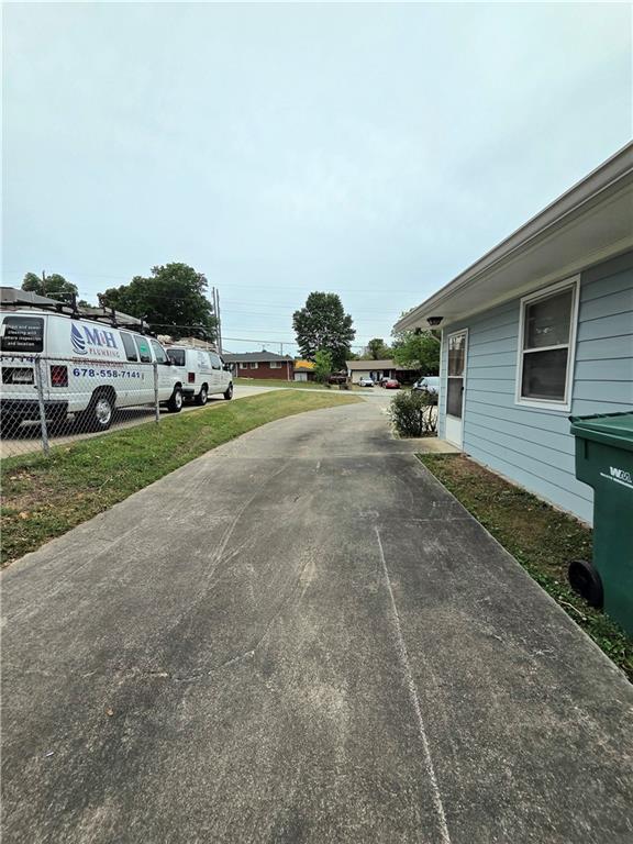 Building Photo - 421 Springside Dr