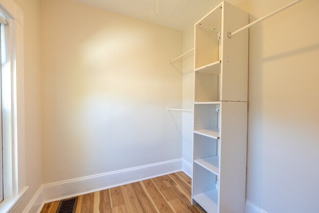 Building Photo - 365 Whiting Ave