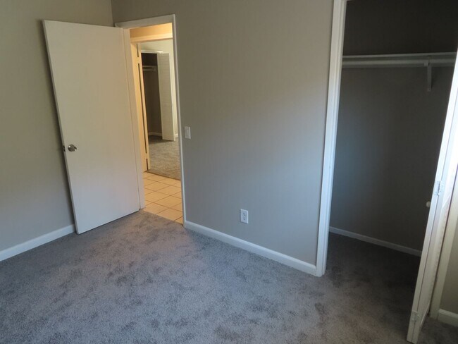 Building Photo - Four Bedroom Home in Oceanside