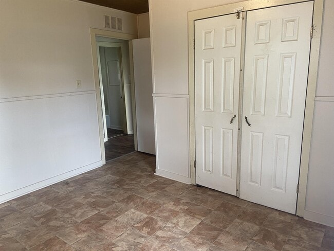 Building Photo - 2707 Cline St