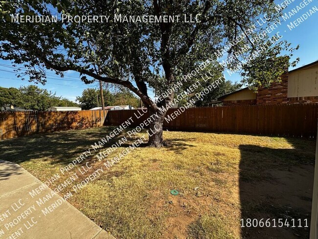 Building Photo - Stunning updated Three bedroom home with s...