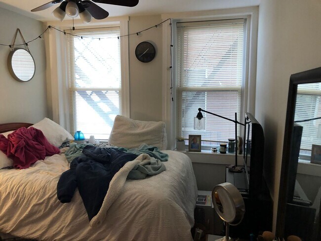 Building Photo - NORTH END 3 BED!!!!