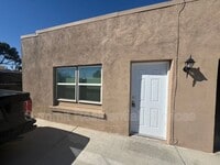 Building Photo - 332 W Illinois St