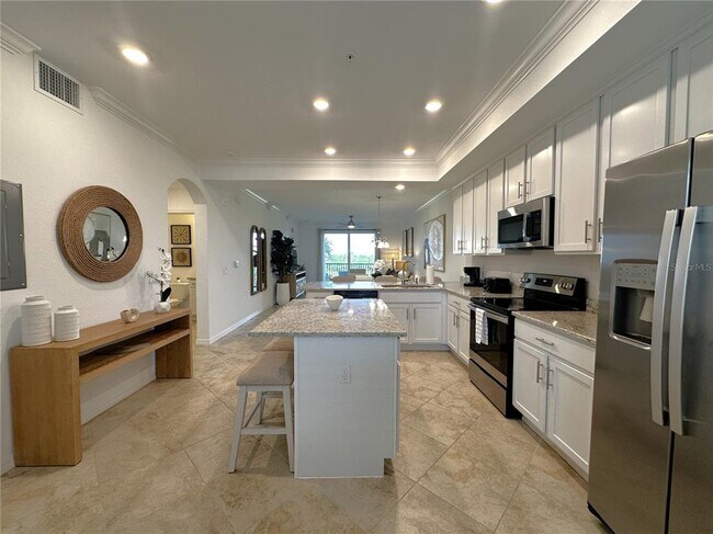 Building Photo - 14071 Heritage Landing Blvd