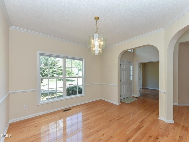 Building Photo - 406 Somersview Dr