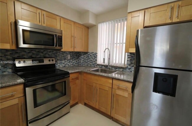 Primary Photo - 6045 NW 186th St