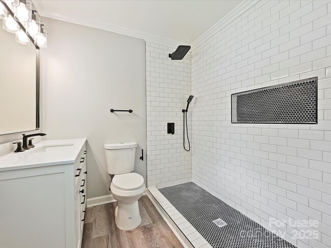 Building Photo - 2544 Cedarwild Rd