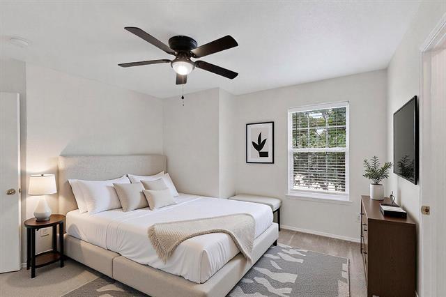 Building Photo - 415 Hidden Ridge Dr