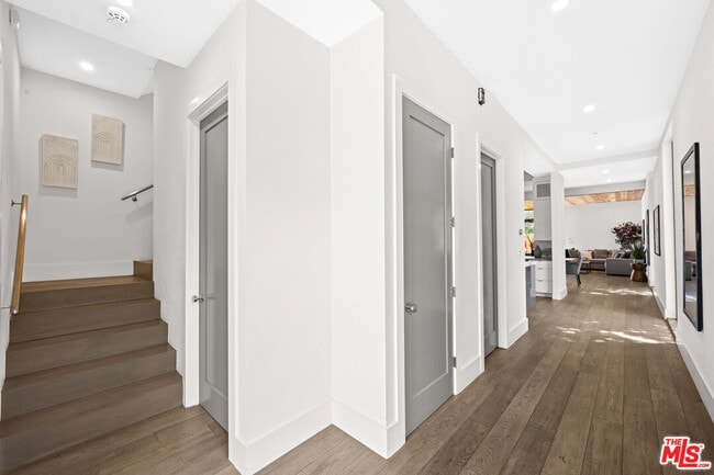 Building Photo - 1612 S Wooster St