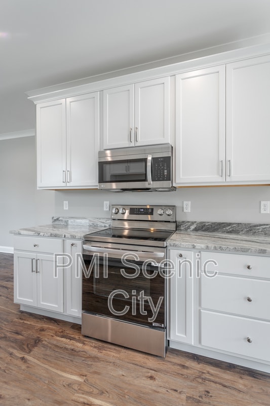 Building Photo - 2631 Rogers Dr SE