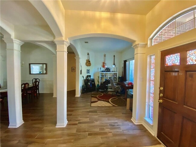 Building Photo - 15802 Garrison Cir