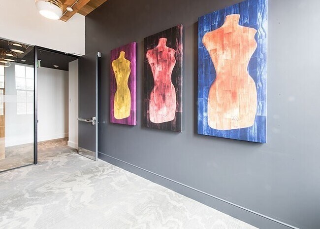 Building Photo - 319 A St