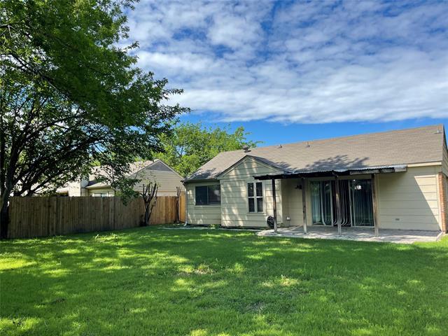 Building Photo - 7204 Shadow Bend Dr