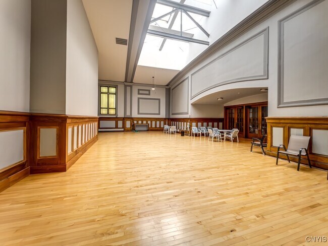 Building Photo - 917 Madison St