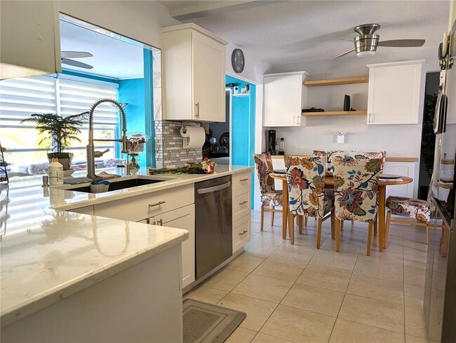 Building Photo - 3833 101st Terrace N