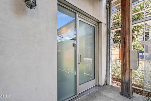 Building Photo - 527 Molino St
