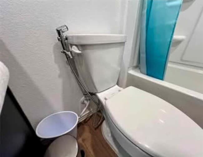 Building Photo - 420 Halfmoon Dr