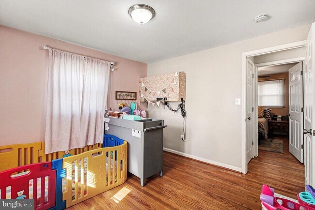 Building Photo - 7409 Lake Dr