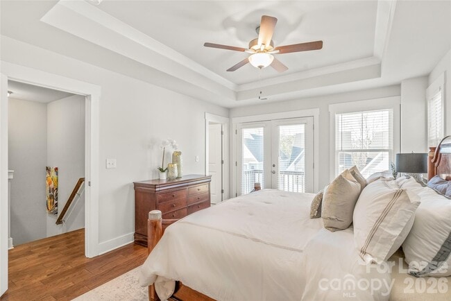 Building Photo - 554 Amalfi Dr