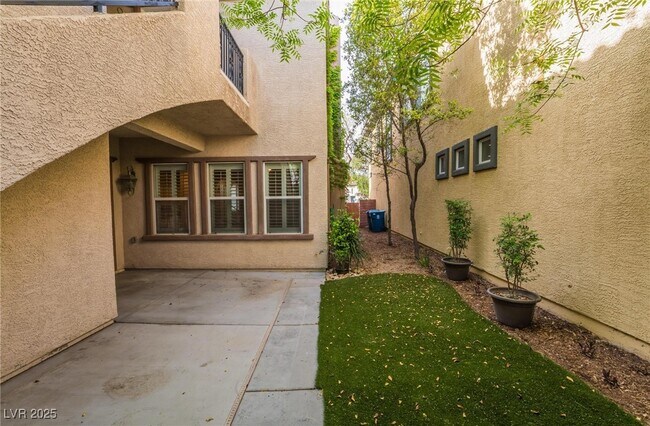 Building Photo - 7744 White Ginger Ave