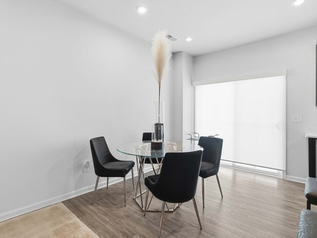 Building Photo - 434 Triple Crown Way