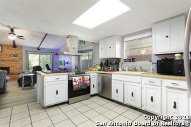 Building Photo - 6510 Ridge Creek Dr