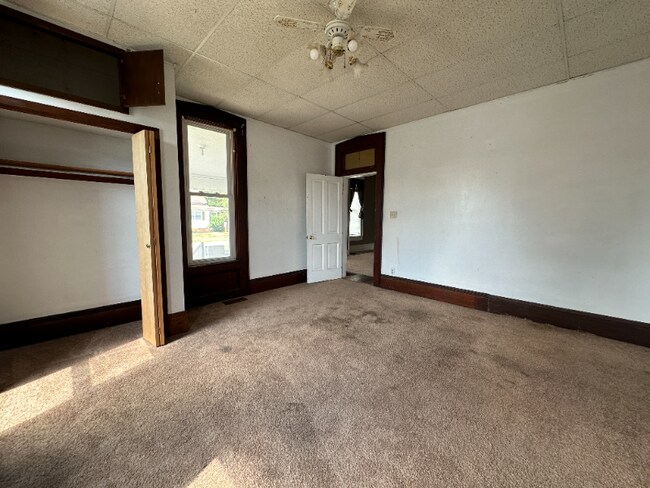 Building Photo - 403 S Main St