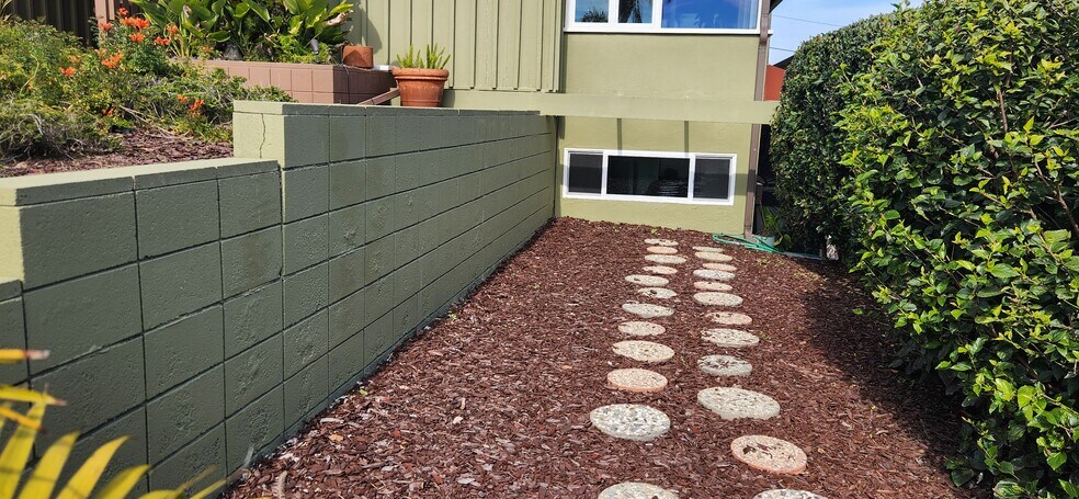 yard space - 3516 Lowell Way