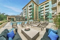 Building Photo - 905 Juniper St NE