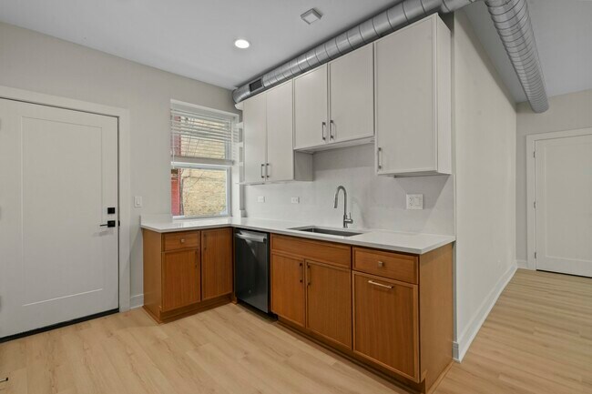 Building Photo - 432-436 S. Maple Ave, Unit 436 - 301