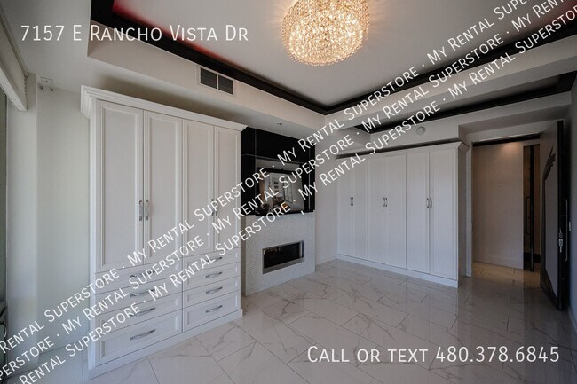 Building Photo - 7157 E Rancho Vista Dr