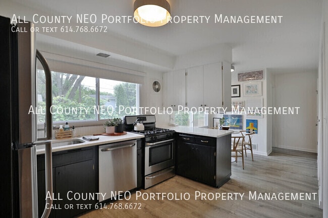 Building Photo - 148 S Kellner Rd