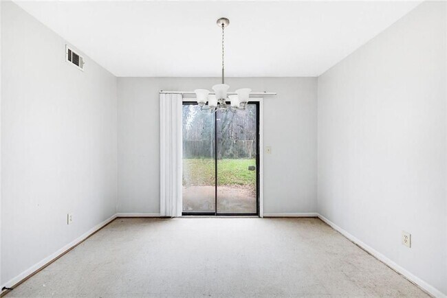 Building Photo - 1055 Autumn Crest Ct
