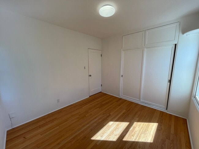 Building Photo - 3538 State St